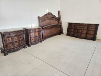 Bedroom set,  king size