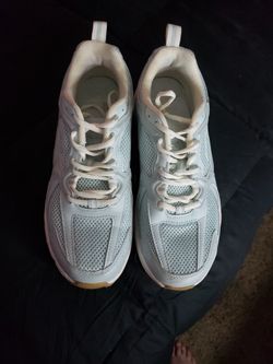 Brand New Avia Womens Tennis Shoes