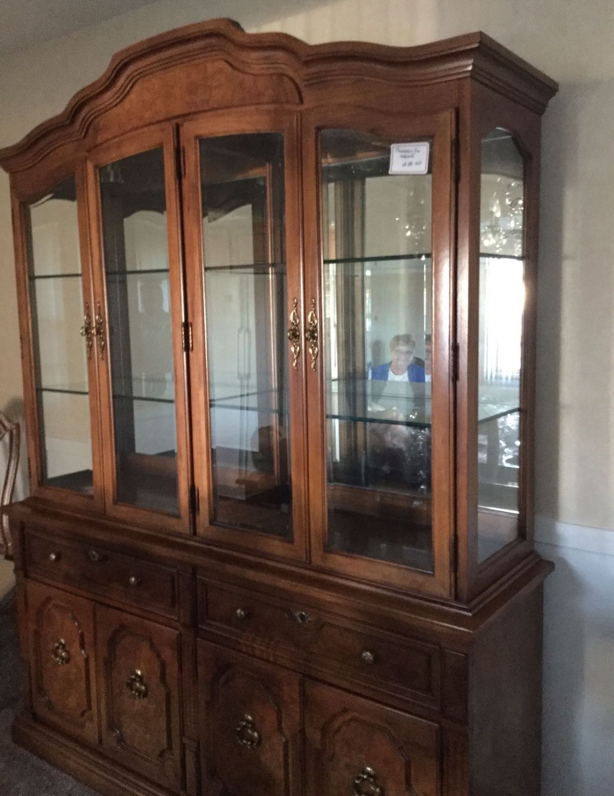 Thomasville Dining Room Set. Excellent Condition