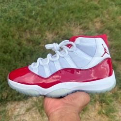 Jordan 11 Cherry Sz7.5 2022