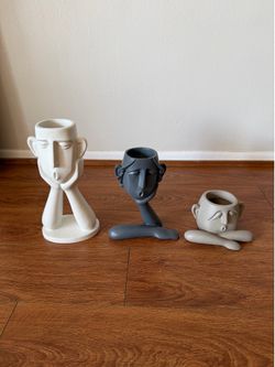 Triplet sculpture planter