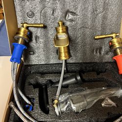 Gold Bathroom Waterfall Faucet