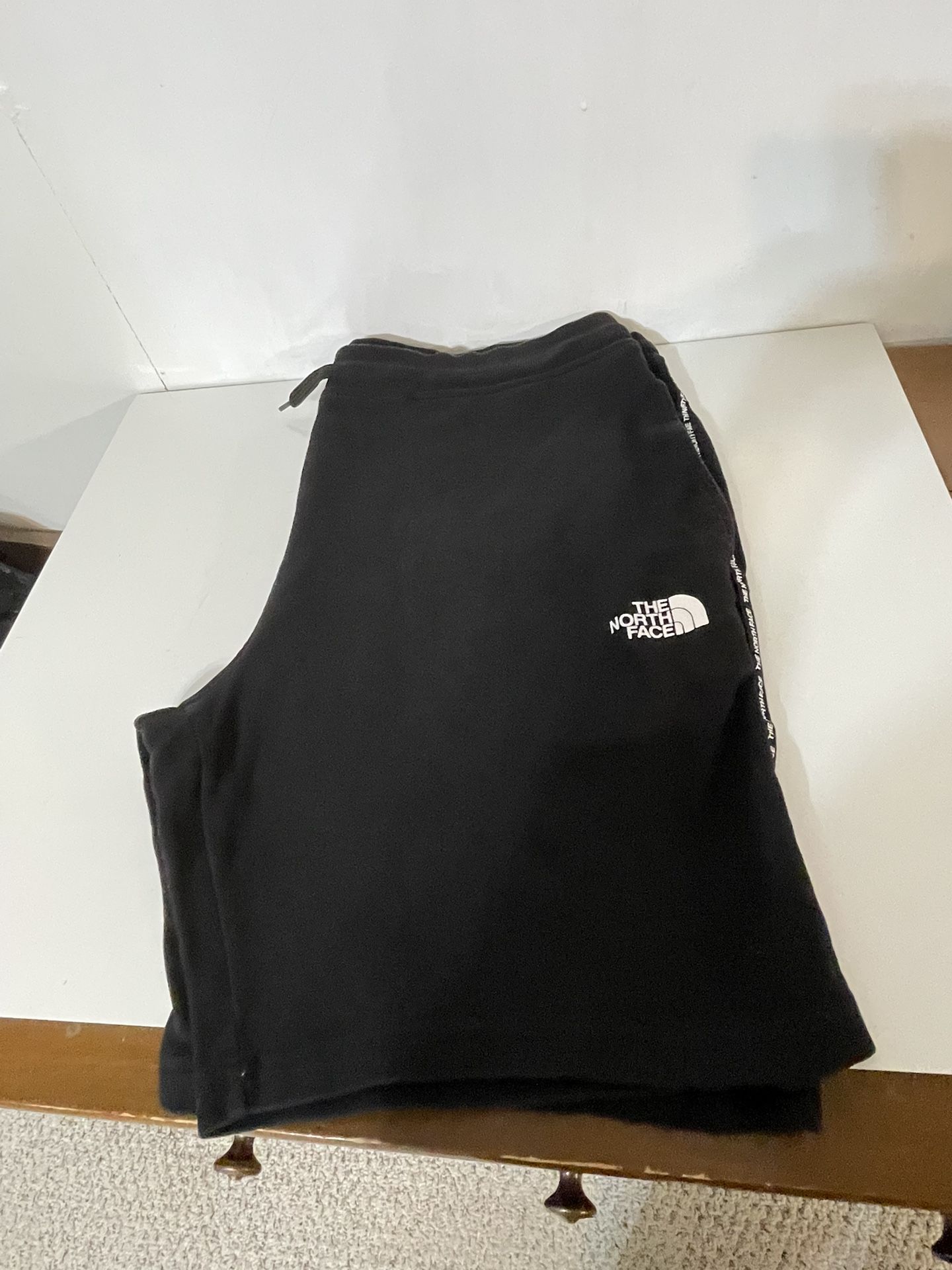 Mens North Face Shorts Size XL