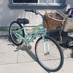 Women's 26" Huffy Parkside Beach Cruiser With Basket 