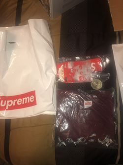 Supreme “Liquid” tee Burgundy sz medium