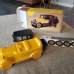 Antique Avon 1926 Checker Cab Wild Country After Shave