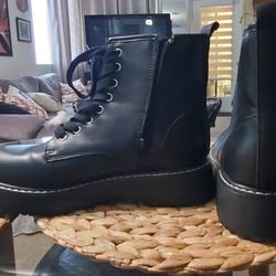 Womens Boots 