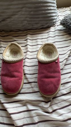 Red Uggs Size 9 