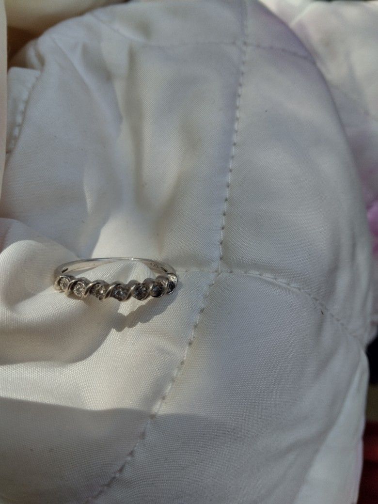 10kt White Gold Wedding Band
