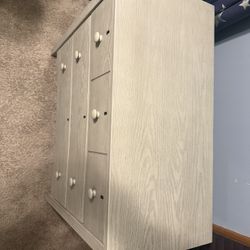 Targets delta Children’s Farmhouse 3 Drawer Dresser