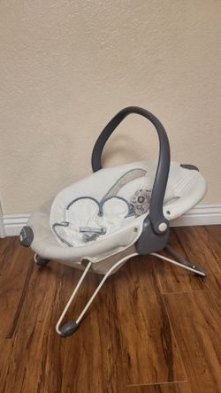 Vibrating Baby Bouncer ( Price Firm!)