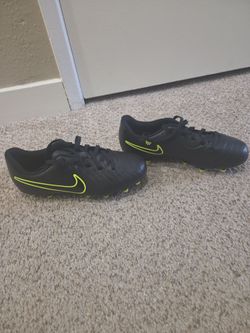 Brand new nike cleats