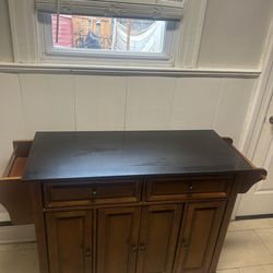 6 Drawer dresser with cabinet doors