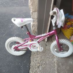 Novara Firefly 12 Inch Girls Bike