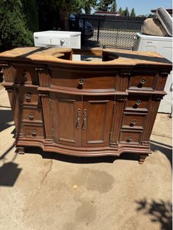 Bathroom vanity
