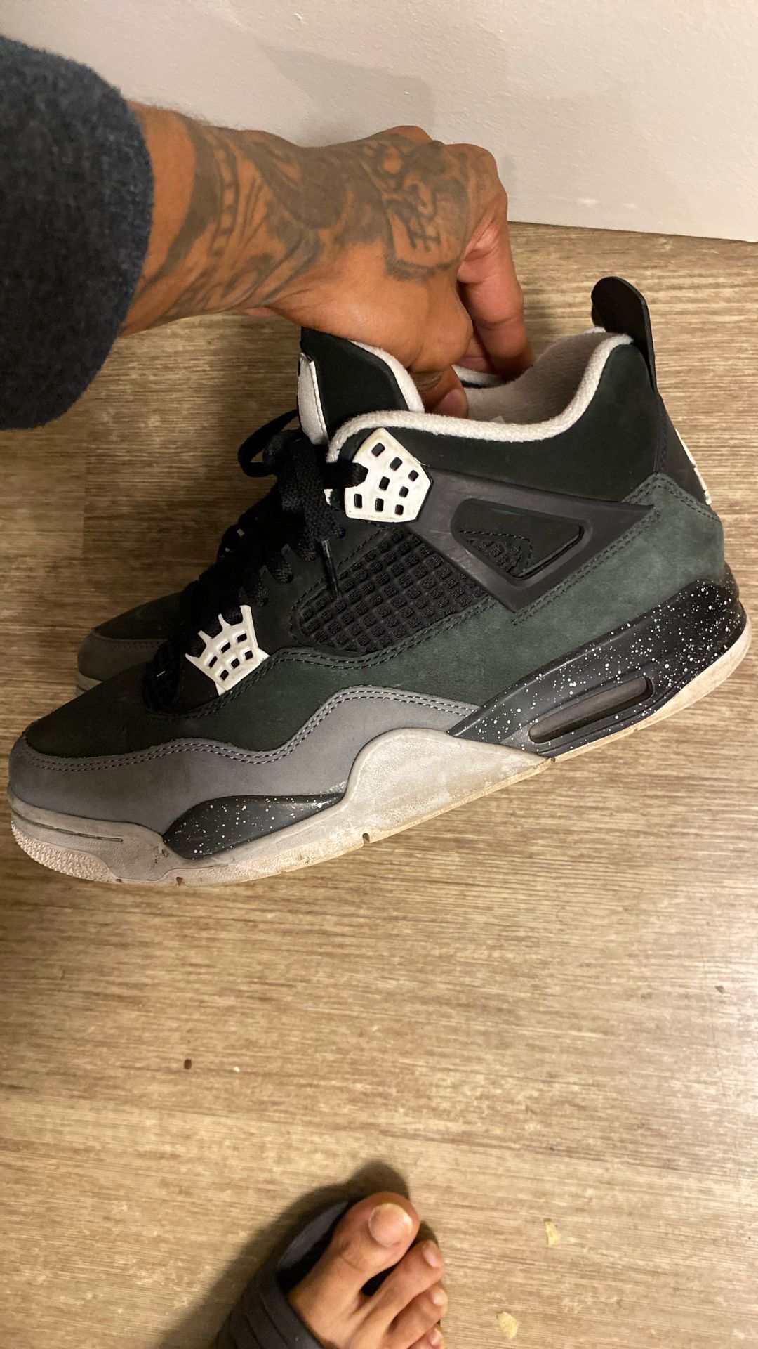 Air Jordan 4s Size 8.5