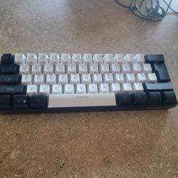 60% Black And White Keyboard 