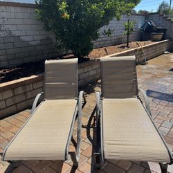 Pool Lounge Chairs-2