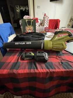 Serum 500 CFM Blower With Charger And Extra Battery