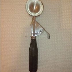 Vintage Hamilton Beach Ice Cream Scooper