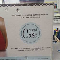 Cricut  Cake 🎂  Cutter