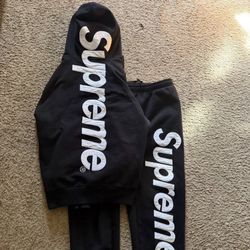 Black Supreme Set