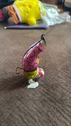 Tin windup clown