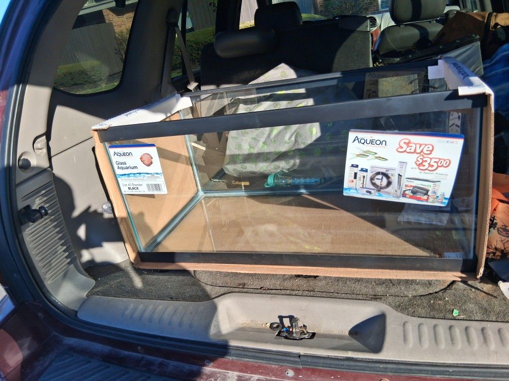 40 Gal Fish tank 