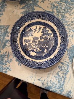 14 Blue Willow Churchill Bowls