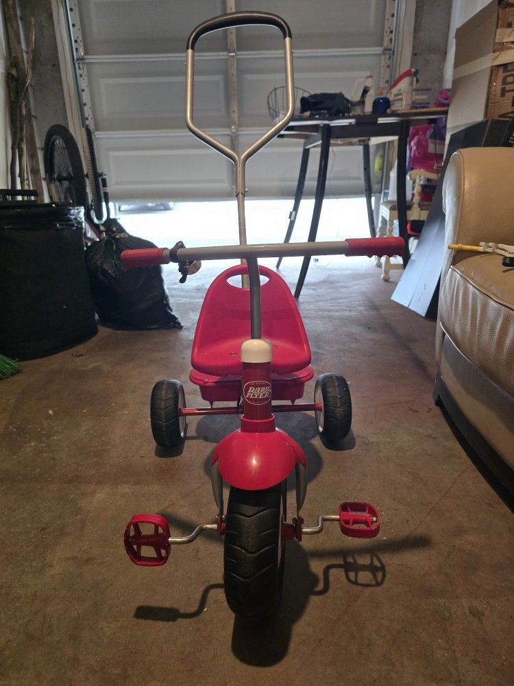Steer And Roll Radio Flyer Trike