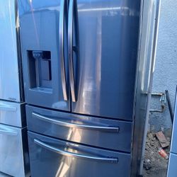 🍀refrigerator $600Samsung👀FREE DELIVERY 🔥Darck Charcoal ✅️