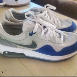 Nike Air Max Youth Size 7