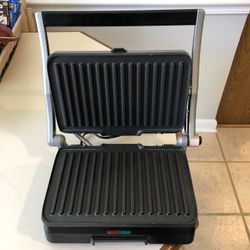 Cuisinart ,Like new only used a few times