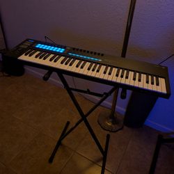 Novation Launchkey 61 MK3 MIDI Keyboard - Like New