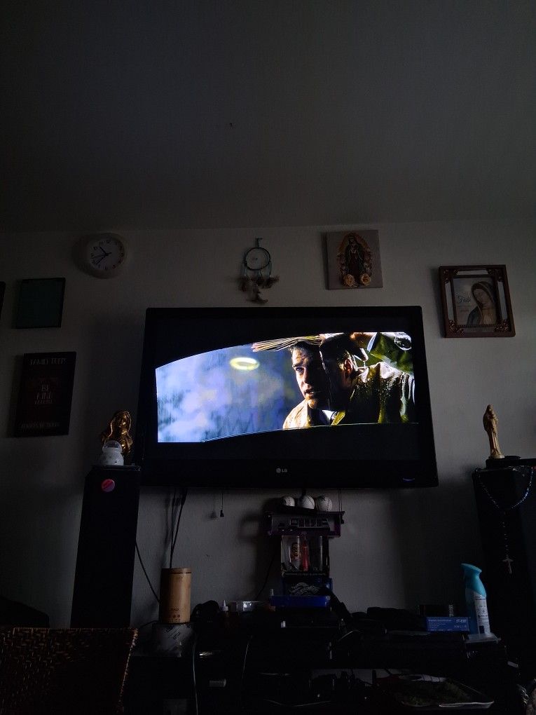 55 Inch LG TV 1080 P HDTV