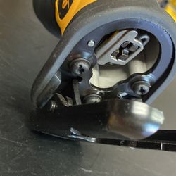 DEWALT 20-Volt MAX Cordless Reciprocating Saw with 20-Volt Battery 2.0Ah & Charger