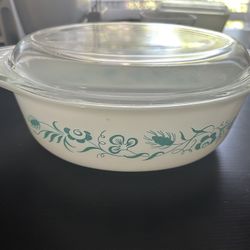 Vintage Pyrex Casserole Dish