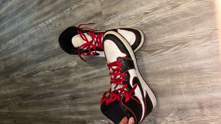 5 pairs of Retro Jordan Shoes