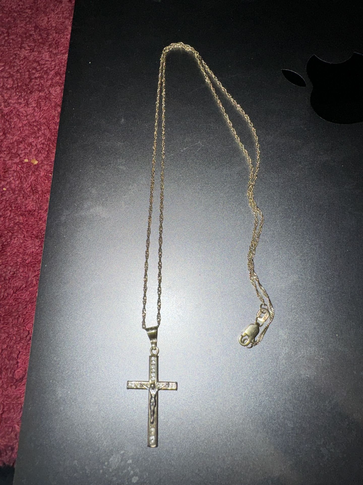 14K SOLID GOLD CHAIN 22’ With 14k Gold Cross Pendant With Diamonds
