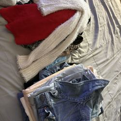 Women’s M Clothing 