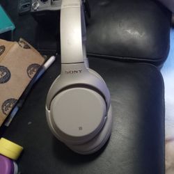 Sony WH1000XM3 Wireless Noise Cancelling Headphones 