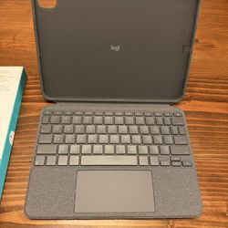 Logitech Combo Touch for 11inch iPad Pro 