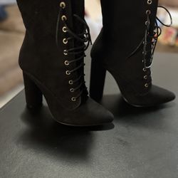 Black Boots 