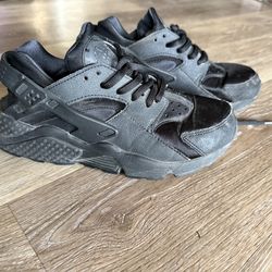 Women’s size 6.5 nike air huarache
