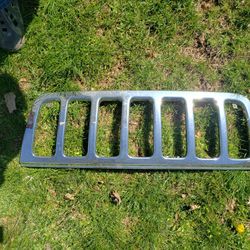 Front Grille For Jeep GC WJ.