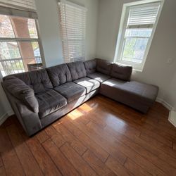 Gray L-Shaped Sectional Sofa – Clean, Comfy, and Ready to Go
