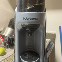 baby Brezza Firmula Dispenser 