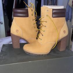 Timberland Boots Never Worn 7.5 