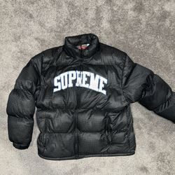 Supreme Bubble Coat Barely Worn 