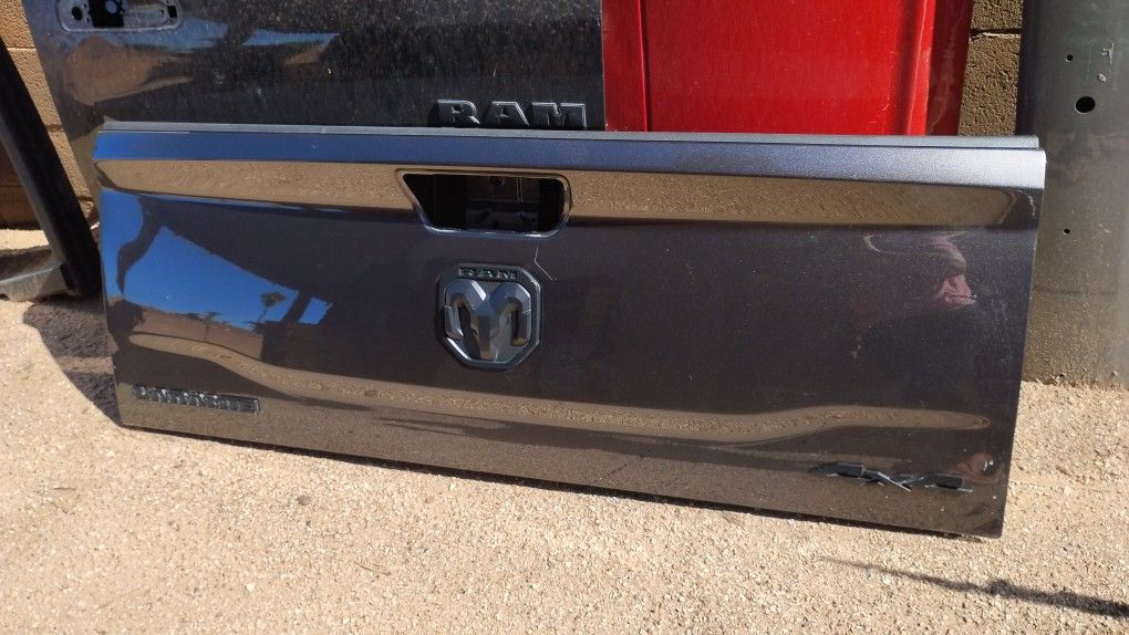 Part. 2019- 22.  RAM   2500  OEM